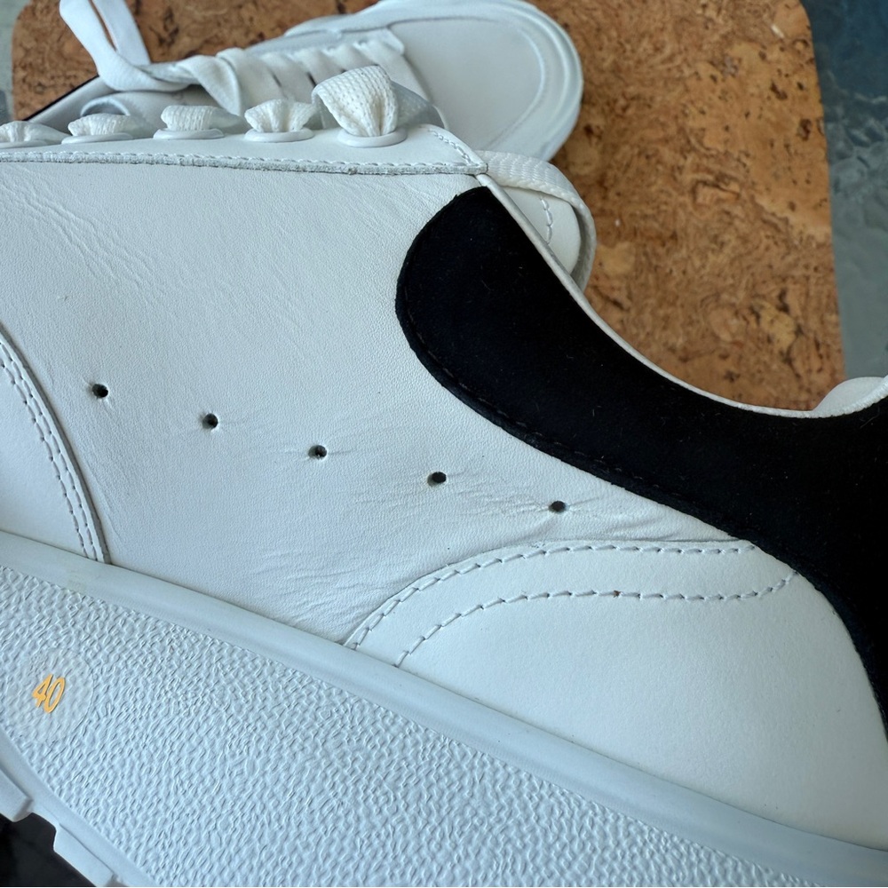 NEW Alexander McQueen Sneakers size 10US 40EU - Picture 6 of 6